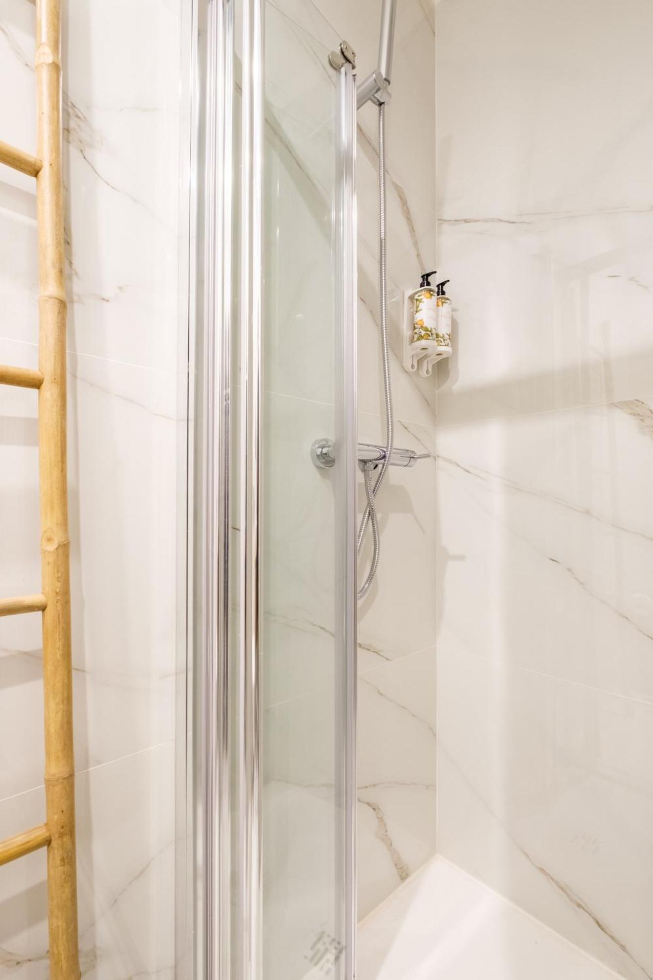 Art Deco 11 Luxury 2br Downtown Metro Ac *