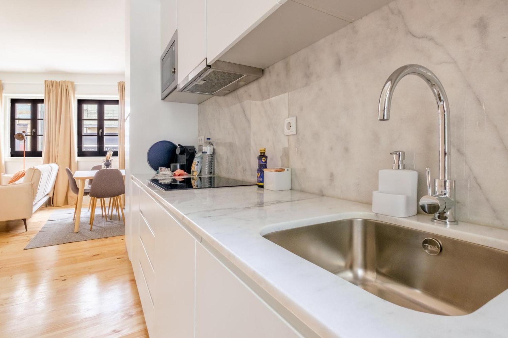 Art Deco 11 Luxury 2br Downtown Metro Ac Apartment Porto